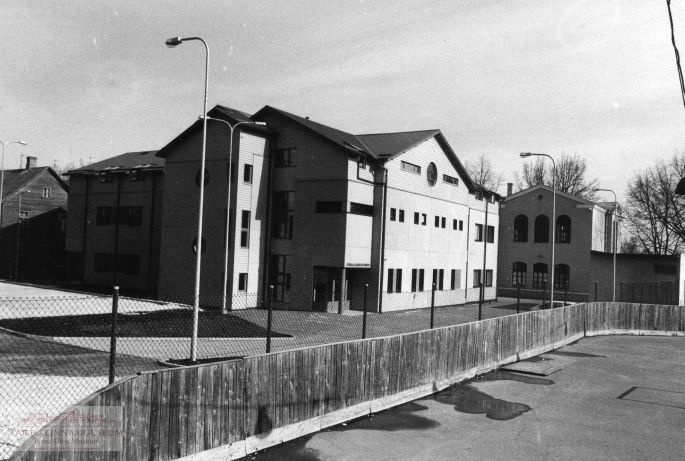 "Citrina" keskus (Riia mnt 23B). Tartu, 1998. Foto Aldo Luud.