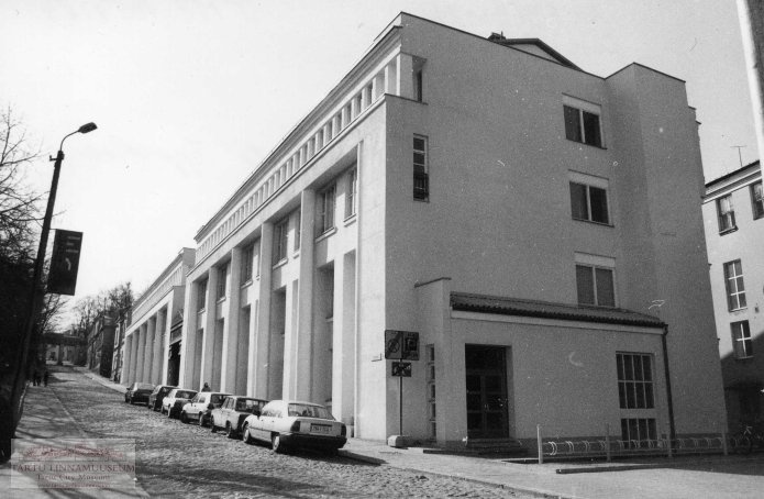 TÜ humanitaarteaduste õppehoone (Lossi 3). Tartu, 1998. Foto Aldo Luud.
