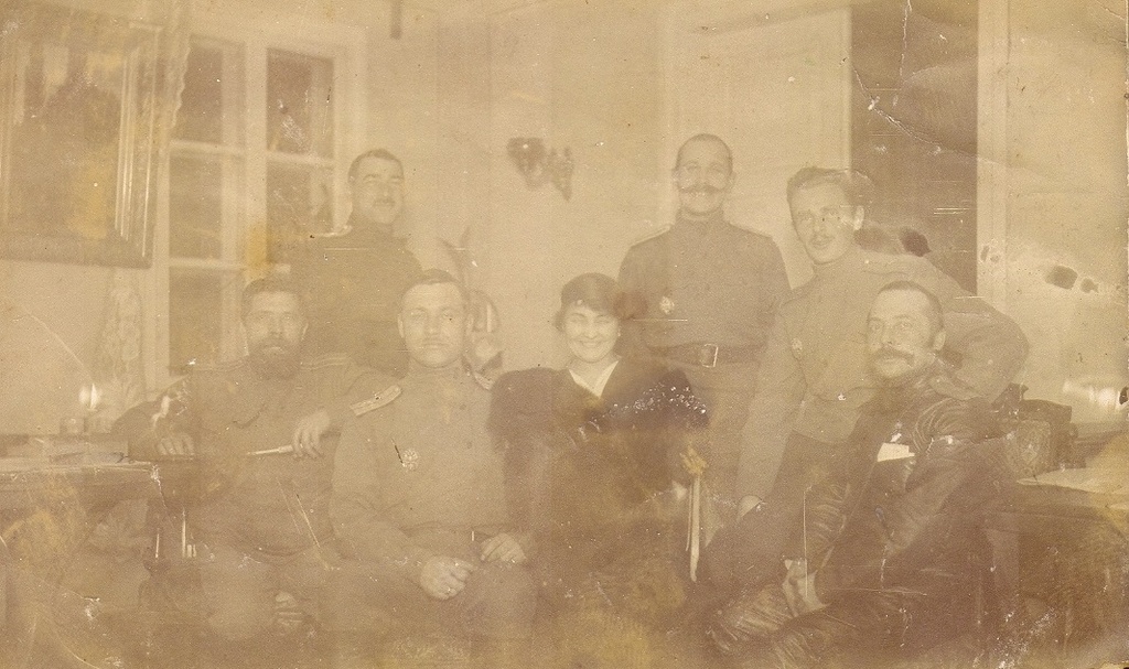 Rudolf ning Jadviga Reimann koos tsaariarmee ohvitseridega