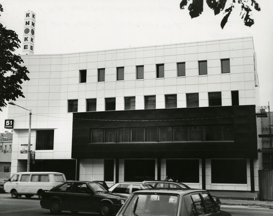 Ärihoone, laohoone ümberehitus Tallinnas, eestvaade. Arhitekt Andres Siim