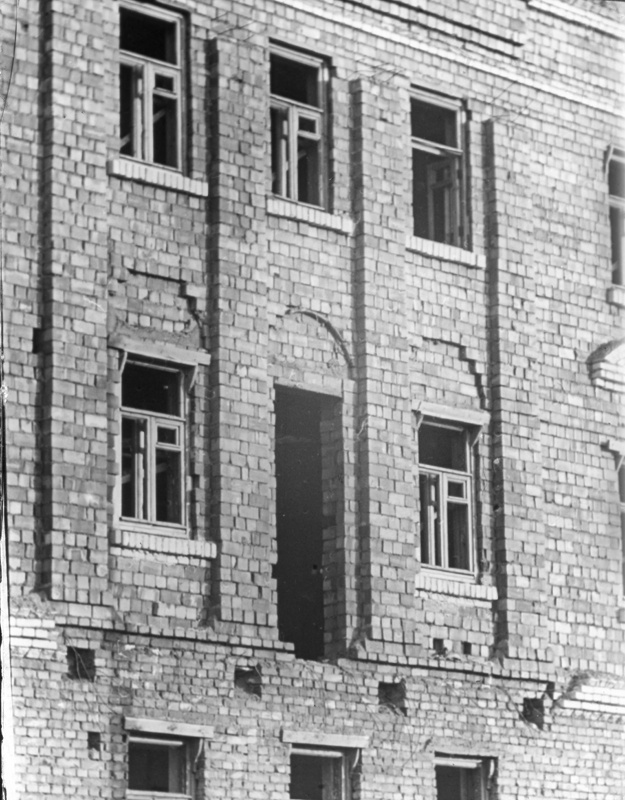 Ehitusjärgus stalinistlik korterelamu Tallinnas, ehitusaegne vaade