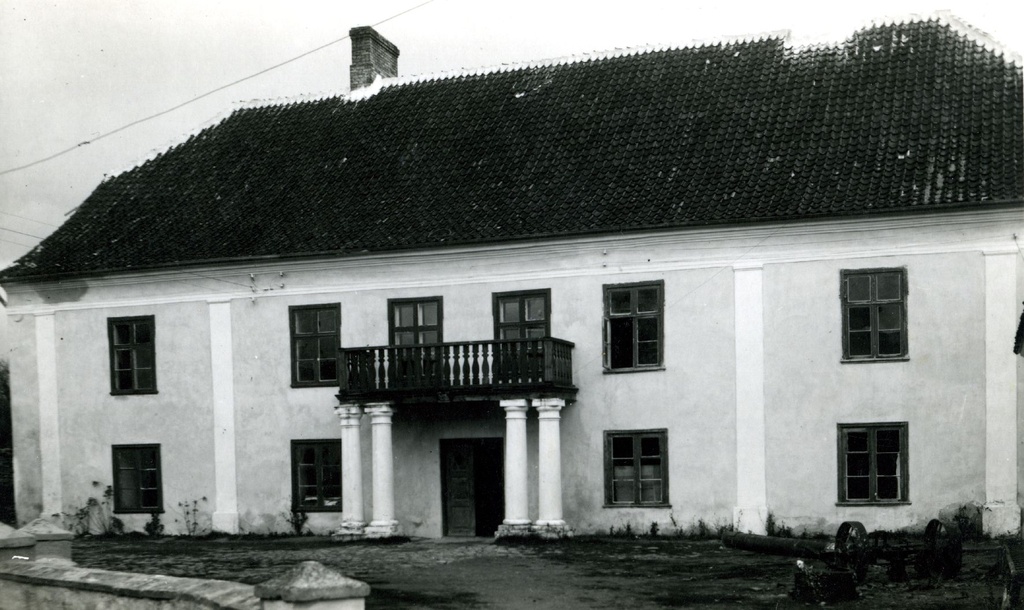 Kuressaare Tööstuskooli õppehoone