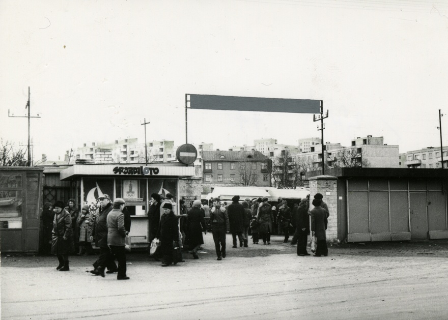 Keskturg Tallinnas, vaade ühele sissepääsule