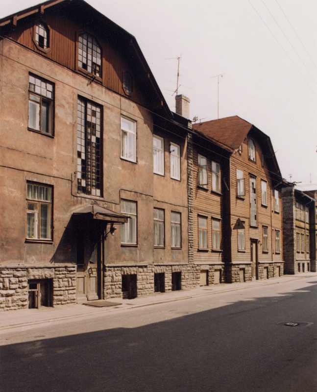 Korterelamu Tallinnas Tehnika tn, hoone vaade piki tänavat. Arhitekt Pjotr Vassiljev