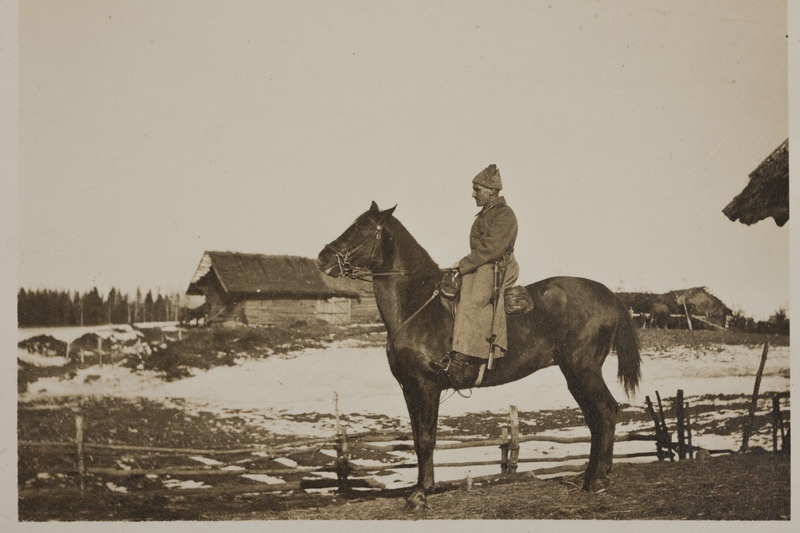 1. suurtükiväe brigaadi 4. patarei sõdur Arnold Kapp(?) hobusel