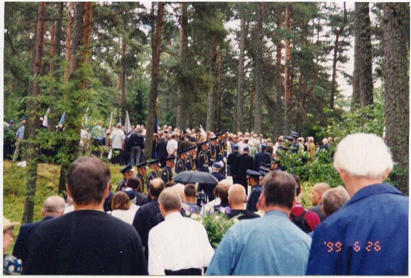 Kolonel Alfons Rebase ümbermatmine Tallinna Metsakalmistule 26.06.1999.