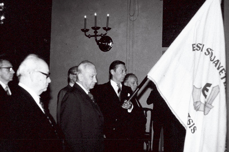 Eesti Sõjaveteranide Ühingu Rootsis lipu õnnistamine Stockholmi Jakobi kirikus 01.06.1980