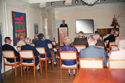 Sinimägede Päeva tähistamine Stockholmi Eesti Majas 11.09.1988. Kõnetoolis kpt Aarne Võting  similar photo