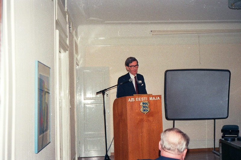 Sinimägede Päeva tähistamine Stockholmi Eesti Majas 11.09.1988. Kõnetoolis dr Rein Marandi