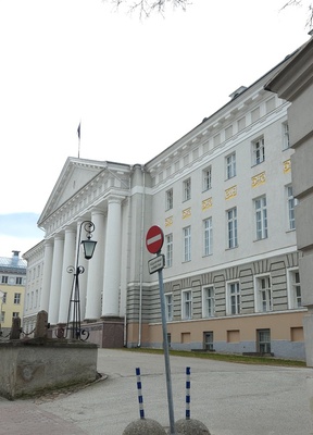 Tartu. Riikliku Ülikooli peahoone rephoto