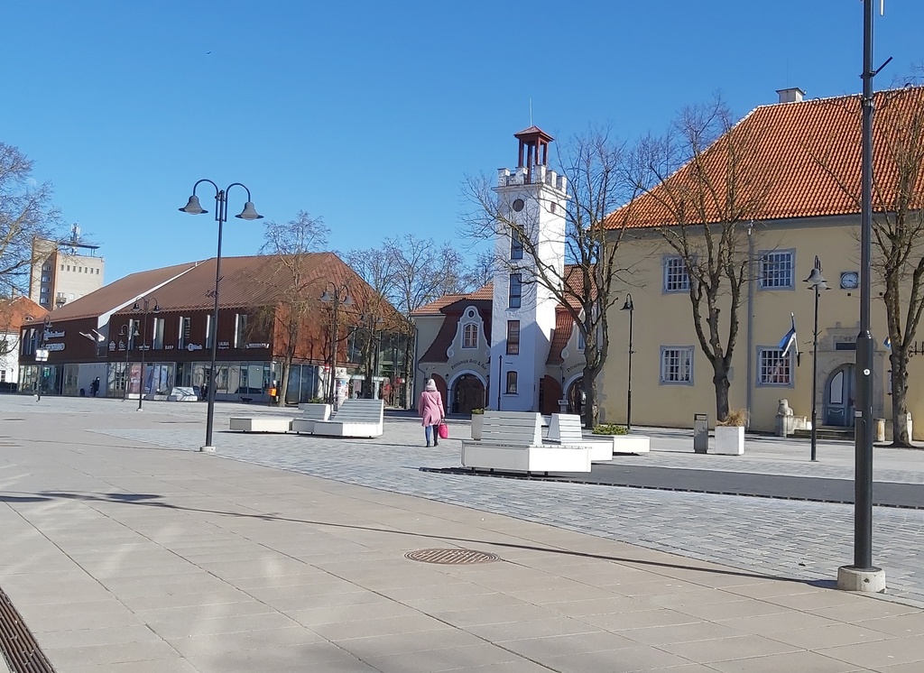 Old Pritsimaja ( above the present fire extinguishing building) - Kuressaare Vabatahliku Tuletõrje Seltsi hoone rephoto