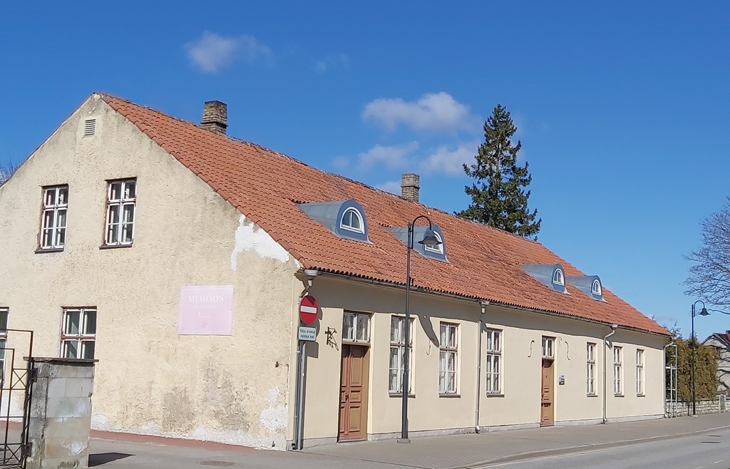 A. Lake house in Kuressare rephoto