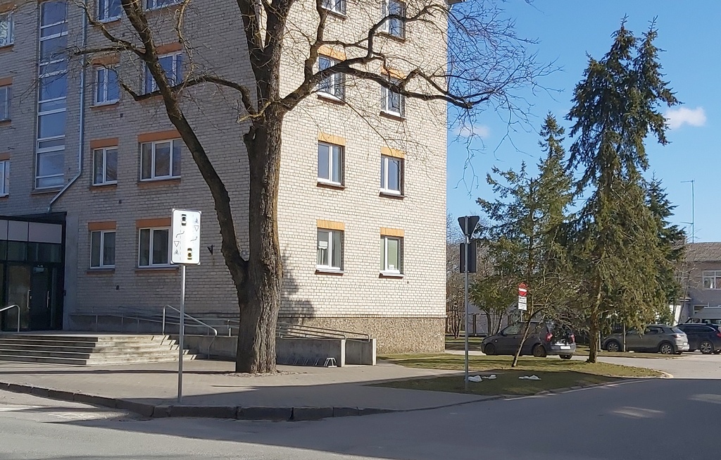 Ford&Fordson esindus ja töökoda Kuressaares Tallinna tänaval (endine Kubermangu) rephoto