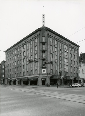 Hotell Palace Tallinnas, 2 vaadet hoonele. Arhitekt Elmar Lohk  similar photo