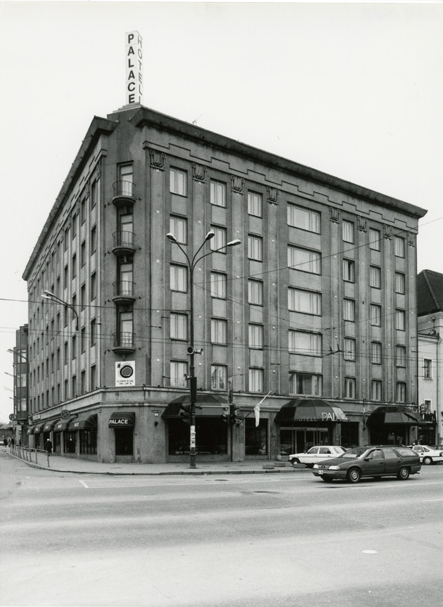 Hotell Palace Tallinnas, 2 vaadet hoonele. Arhitekt Elmar Lohk