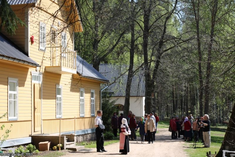 Saatse muuseumi uue ekspositsiooni avamisüritus. Esiplaanil Raul Kudre ja Laine Lõvi