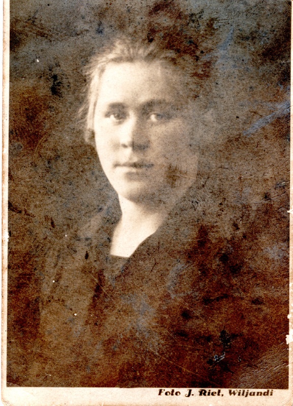 Anne Repäni perefotod