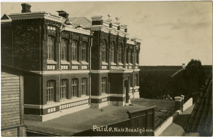 Paide Tütarlaste Gümnaasium ja Paide Gümnaasium, üldvaade