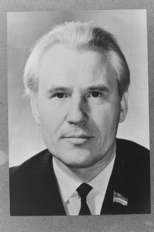 Koop, Arnold - NSV Liidu Ülemnõukogu VIII koosseisu saadik.