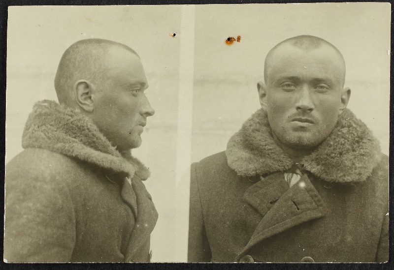 Johannes Koit otse- ja külgvaates (uurimistoimiku foto)