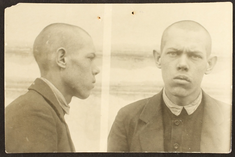 Mihhail Mihhejev otse- ja külgvaates (uurimistoimiku foto)