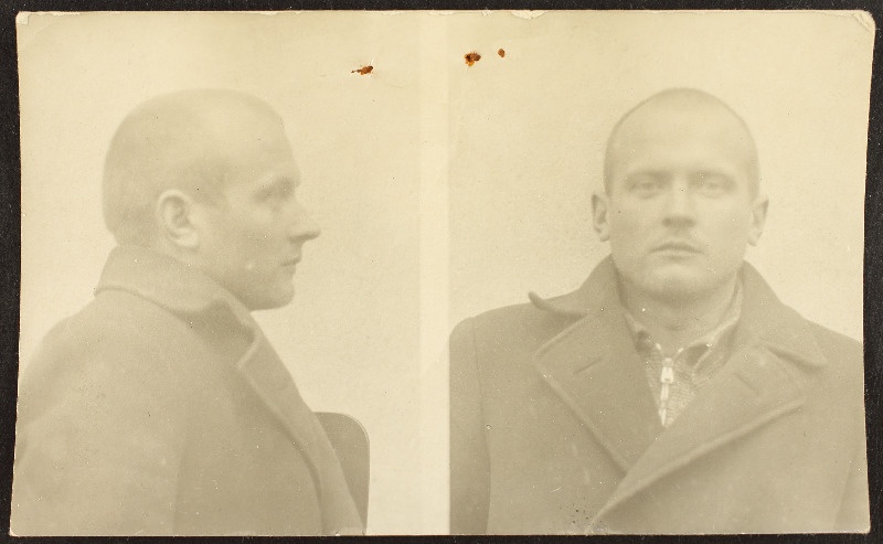 August Mülhausen otse- ja külgvaates (uurimistoimiku foto)