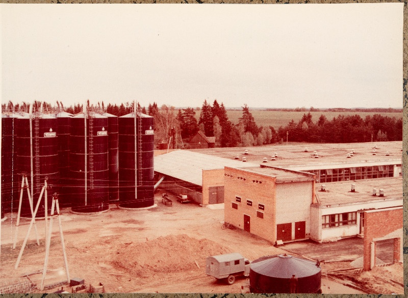 Valga rajooni Laatre sovhoosi piimafarm.