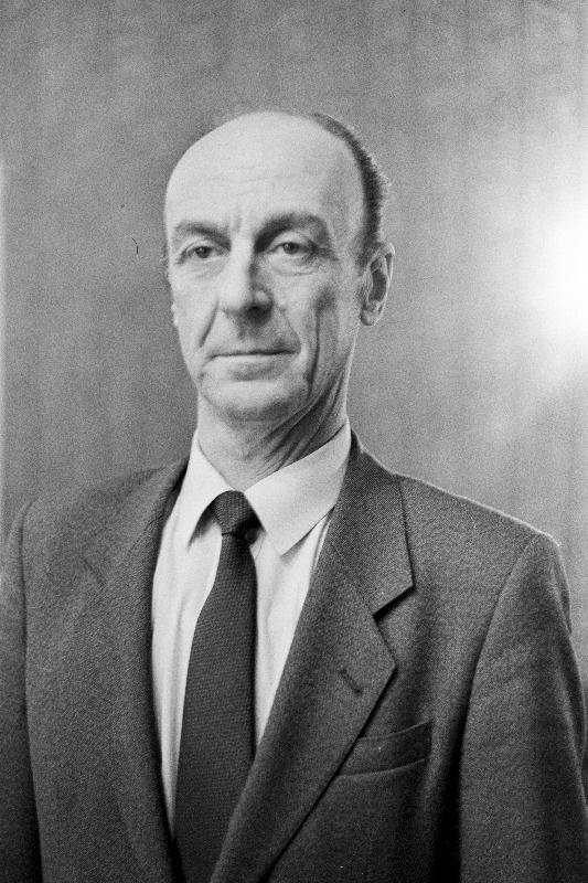 Freiberg, Rein - Väliseestlastega Kultuurisidemete Arendamise Eesti Ühingu esimees.