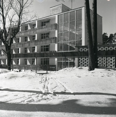 Narva-Jõesuu puhkekodu, vaade. Arhitektid Pärtel Tarvas ja Helgi Margna  similar photo