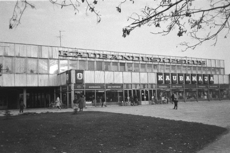 Vaade Haapsalu kaubanduskeskusele.