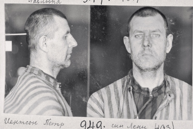 Valgas kommunistliku kihutustöö eest 1924.a. eluks ajaks sunnitööle mõistetud Peeter Leeni poeg Jentson enne amnesteerimist.