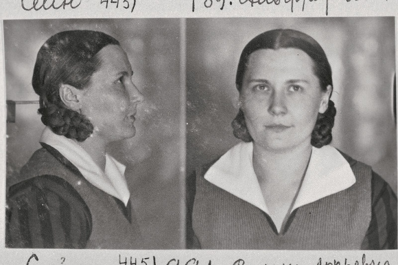 Nõmmel Mustamäe tänav nr.39 majas asunud kommunistide illegaalse trükikoja trükkal, 1932.a. 10 aastaks sunnitööle mõistetud Salme Jüri tütar Siim enne amnesteerimist.