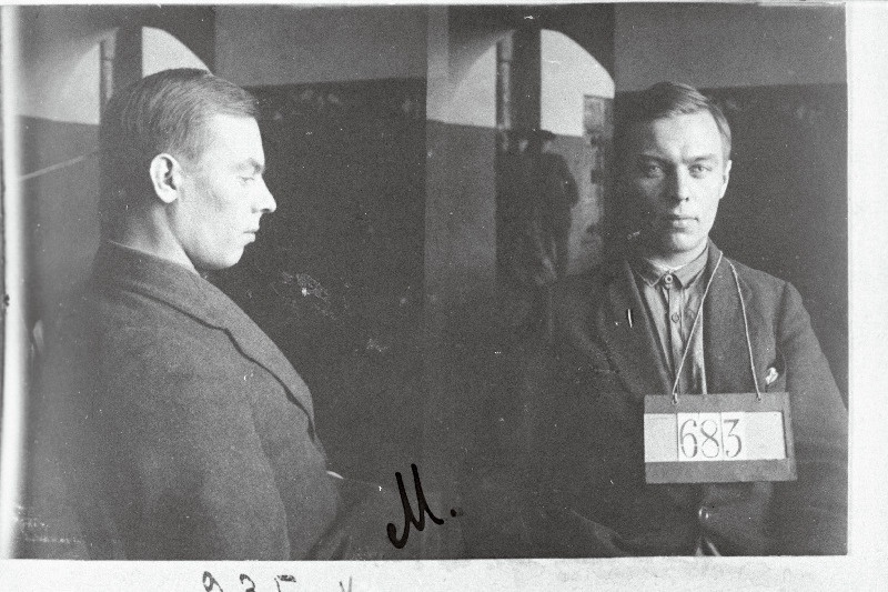 Illegaalse kommunistliku partei aktivist Pärnus Konstantin Juhani poeg Männikson vahistatuna.