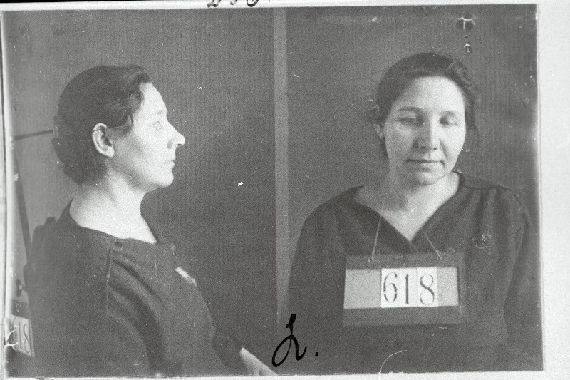 Illegaalse kommunistliku partei kullerina tegutsenud Anna Karli tütar Leito vahistatuna.