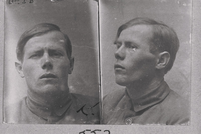 Murdvarguses süüdi mõistetud, vanglast põgenenud tagaotsitav Voldemar Andrese poeg Kompus. (Aitas 1923.a. tasu eest naiskommunistidel põgeneda vanglast. Põgenes Venemaale).