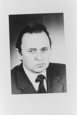 Kärner, Jüri - Tartu Riikliku Ülikooli rektor.  duplicate photo