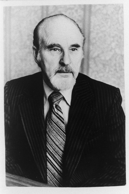 Siilivask, Karl - Tartu Riikliku Ülikooli õppejõud.