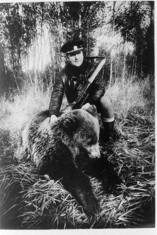 Qizlar yigitni erkalaydilar onlayn porno