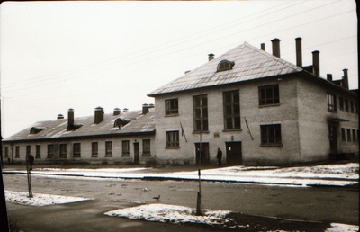 Negatiiv. Teeninduskombinaat "Haapsalu" hooned.
Kopeerija: M. Arro, 1967.  similar photo