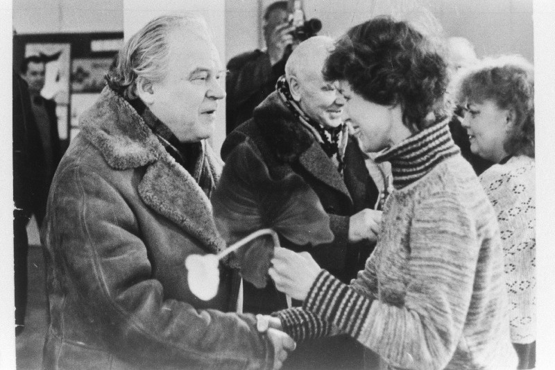 Helilooja Tihhon Hrennikov külas Vinni näidissovhoostehnikumis.