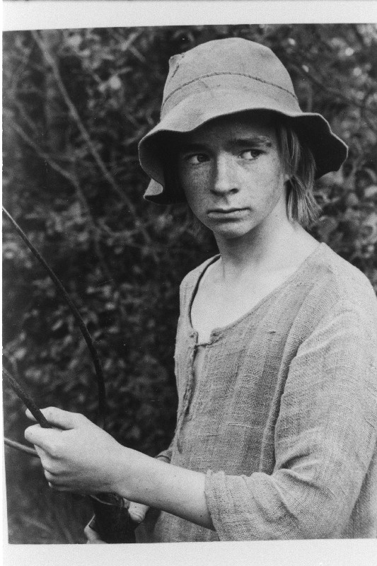 Kaader stuudio “Tallinnfilm” mängufilmist “Puud olid, puud olid hellad velled”. Moorits - Margus Terasmees