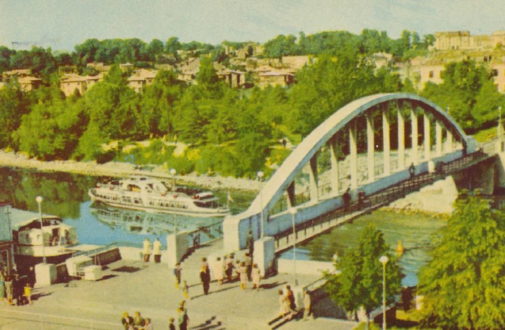 Piltpostkaart. Jalakäijate sild (Kaarsild). Tartu, 1965.