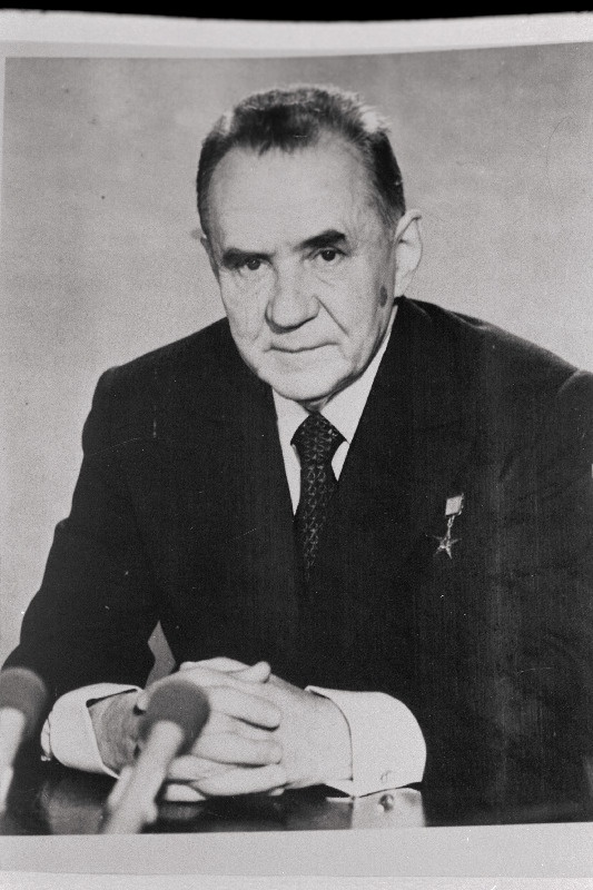 Kossõgin, Aleksei - NSV Liidu Ministrite Nõukogu esimees.
