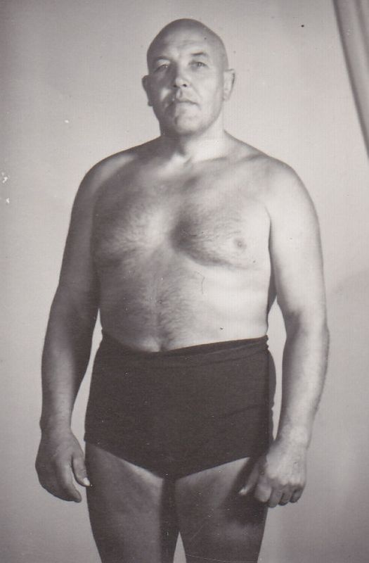 Elukutseline maadleja Gustav Rauer