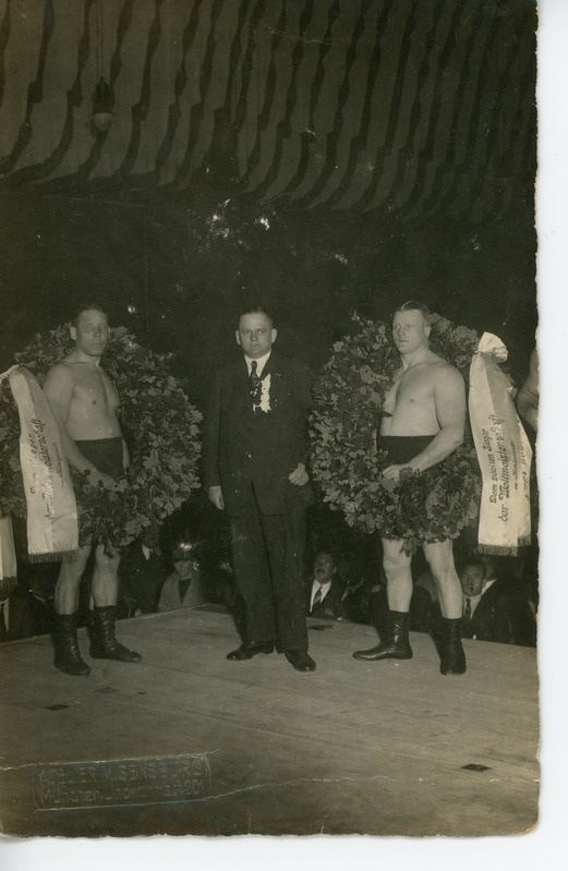 Elukutseliste maailmameistrivõistlused maadluses Münchenis 1925