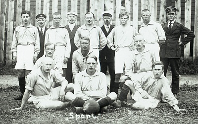 VS Sport jalgpallimeeskond 1920  duplicate photo