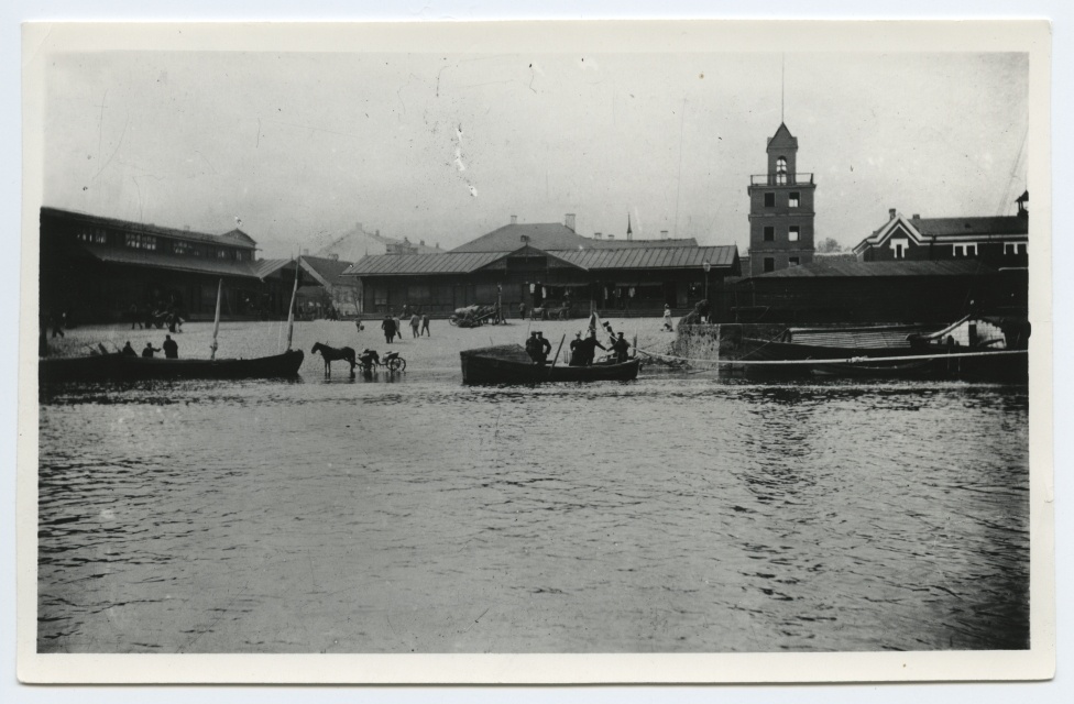 Tartu. Flooding over Emajõel sprayhouse in 1899.