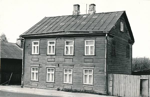 Foto. Fortuuna t 25, plankaed.
Tartu, 1990. Foto: Harri Duglas.