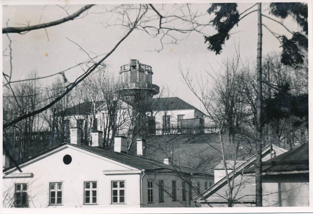 Tartu linnavaade. Tähetorn Toomemäel. 1930-1940ndatel.