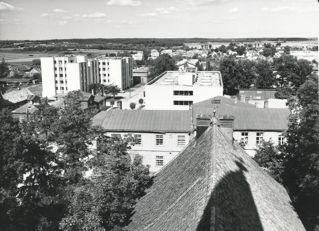 Foto. Võru.  Vaade Võru Katariina kiriku tornist Kirumpää suunas augustis 1982.a.